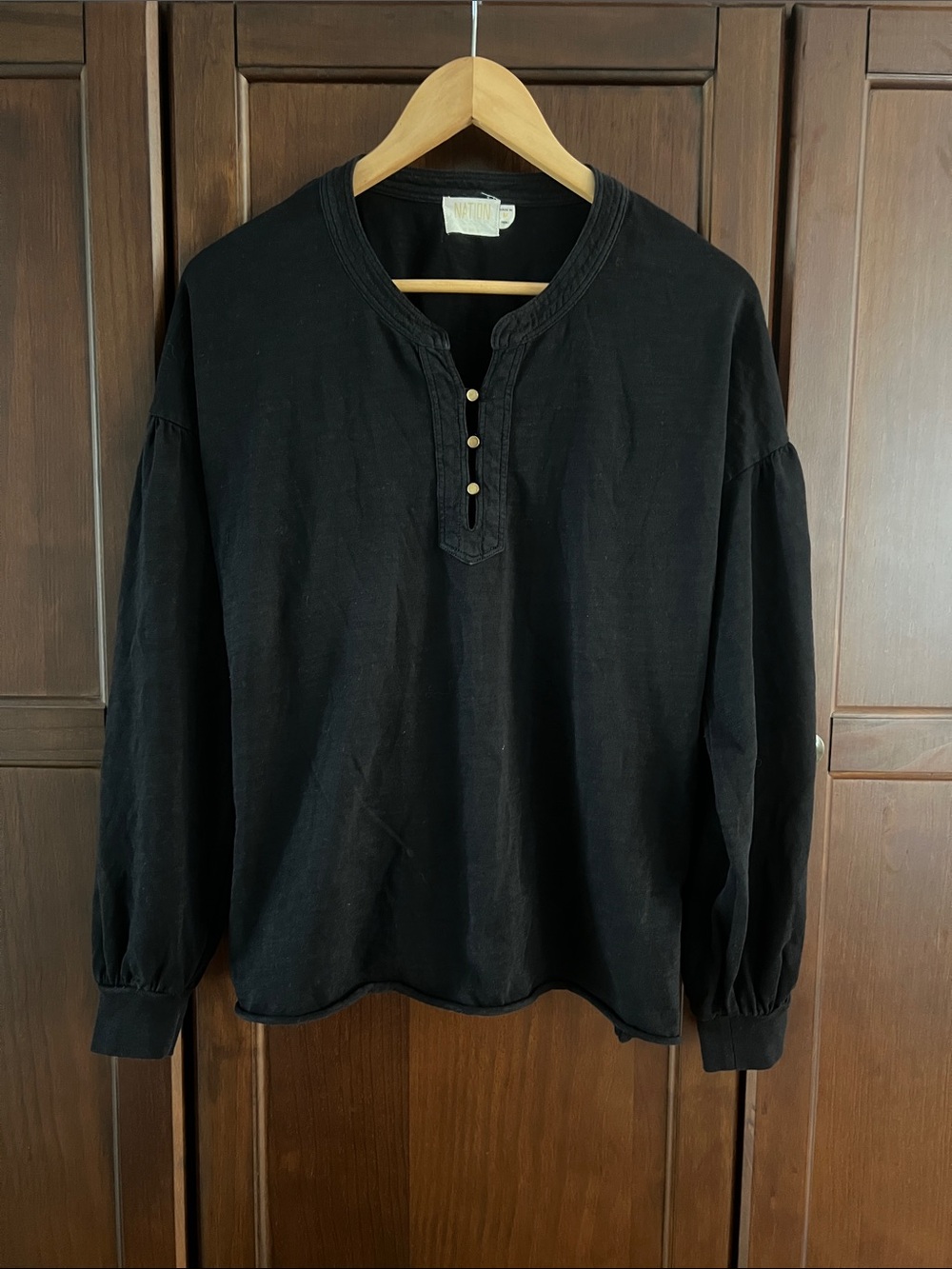 NATION LTD Valita Split Neck Puff Sleeve Henley Top Size M Black